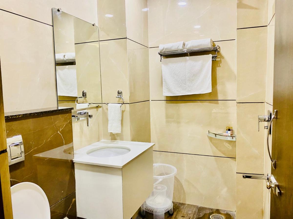 Hotel White House By An Hotels - Walking Distance From Golden Temple Amritsar Ngoại thất bức ảnh