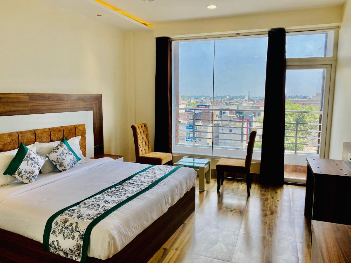 Hotel White House By An Hotels - Walking Distance From Golden Temple Amritsar Ngoại thất bức ảnh