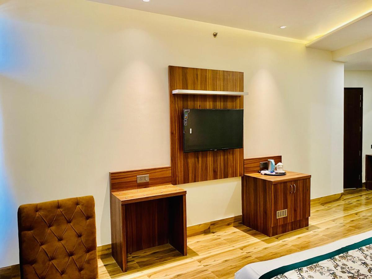Hotel White House By An Hotels - Walking Distance From Golden Temple Amritsar Ngoại thất bức ảnh