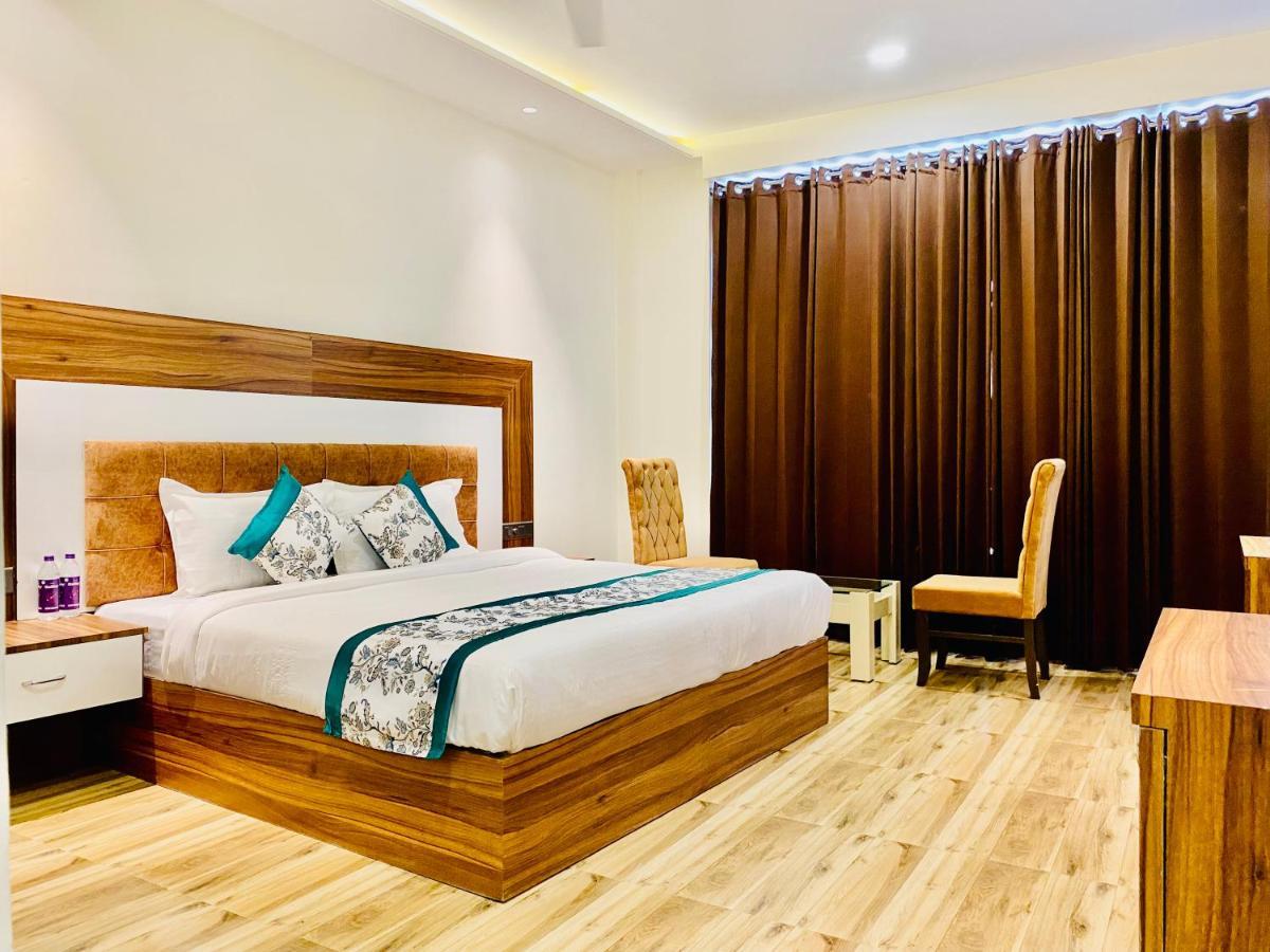 Hotel White House By An Hotels - Walking Distance From Golden Temple Amritsar Ngoại thất bức ảnh