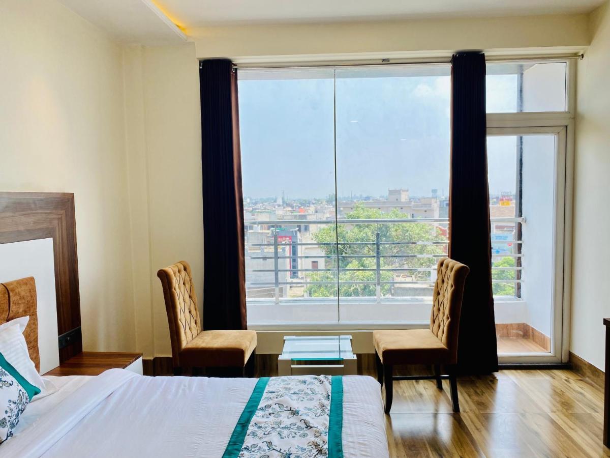 Hotel White House By An Hotels - Walking Distance From Golden Temple Amritsar Ngoại thất bức ảnh