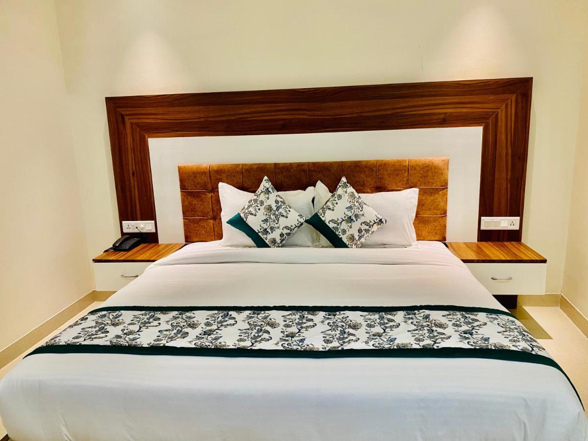 Hotel White House By An Hotels - Walking Distance From Golden Temple Amritsar Ngoại thất bức ảnh