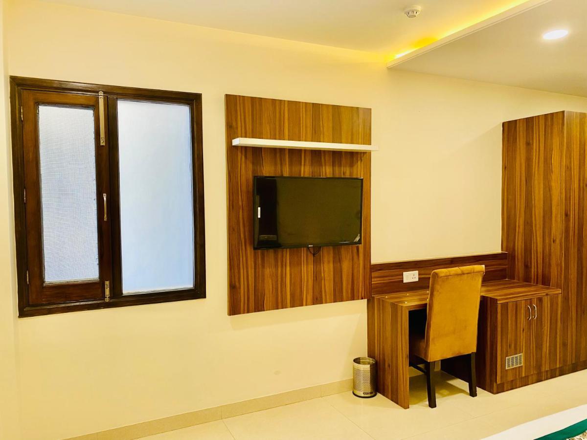 Hotel White House By An Hotels - Walking Distance From Golden Temple Amritsar Ngoại thất bức ảnh